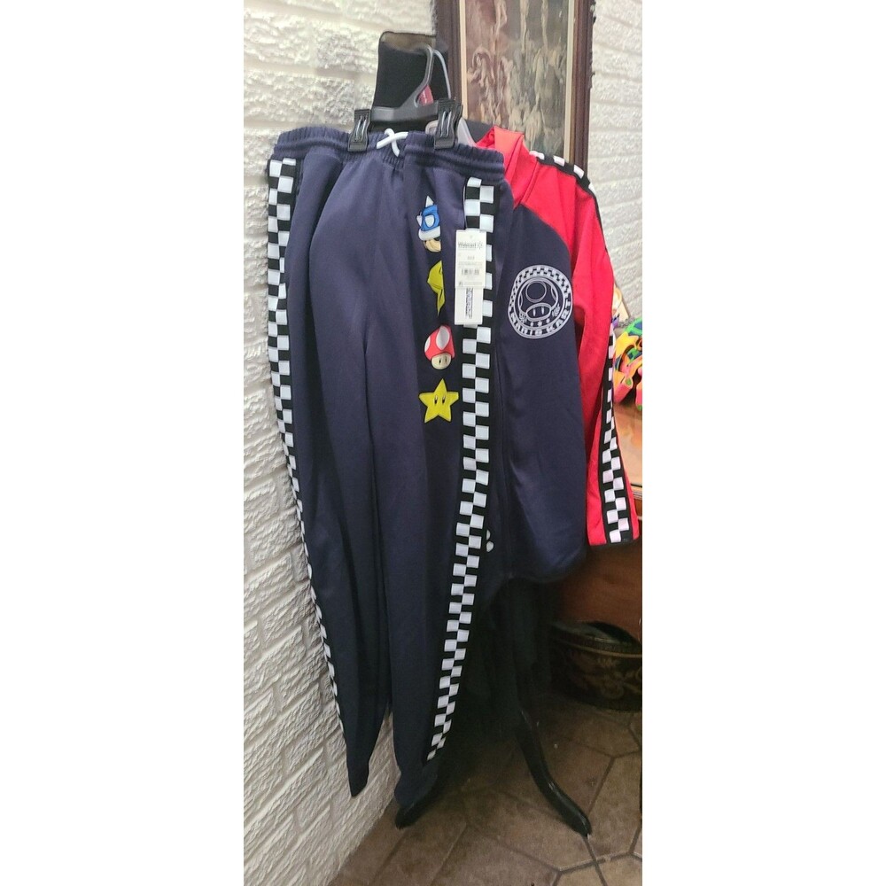 MarioKart sweatsuit for boys size 14/16, new with tags